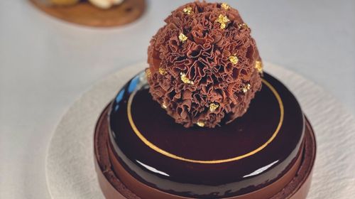 Dessert mit Birne und Schokolade
